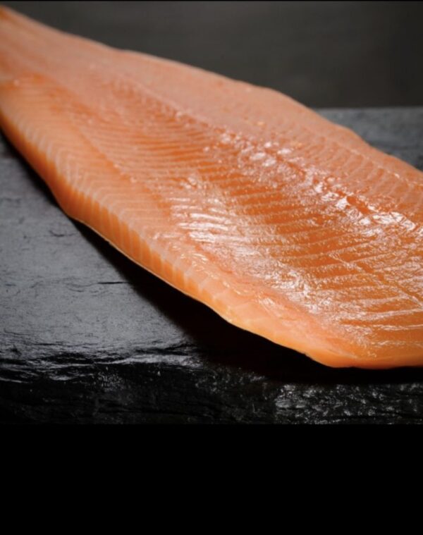 Whole smoked salmon fillet/sugar free 1 kg