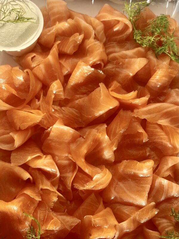 Thinly sliced smoked salmon platter - Image 2